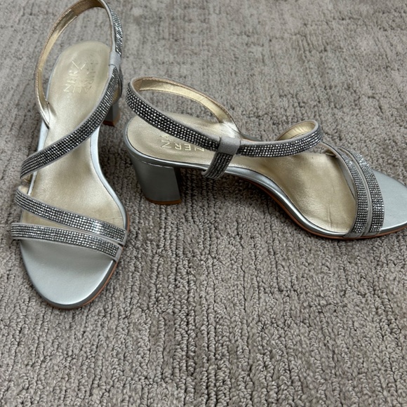 Naturalizer Dress Shoes - Picture 3 of 3
